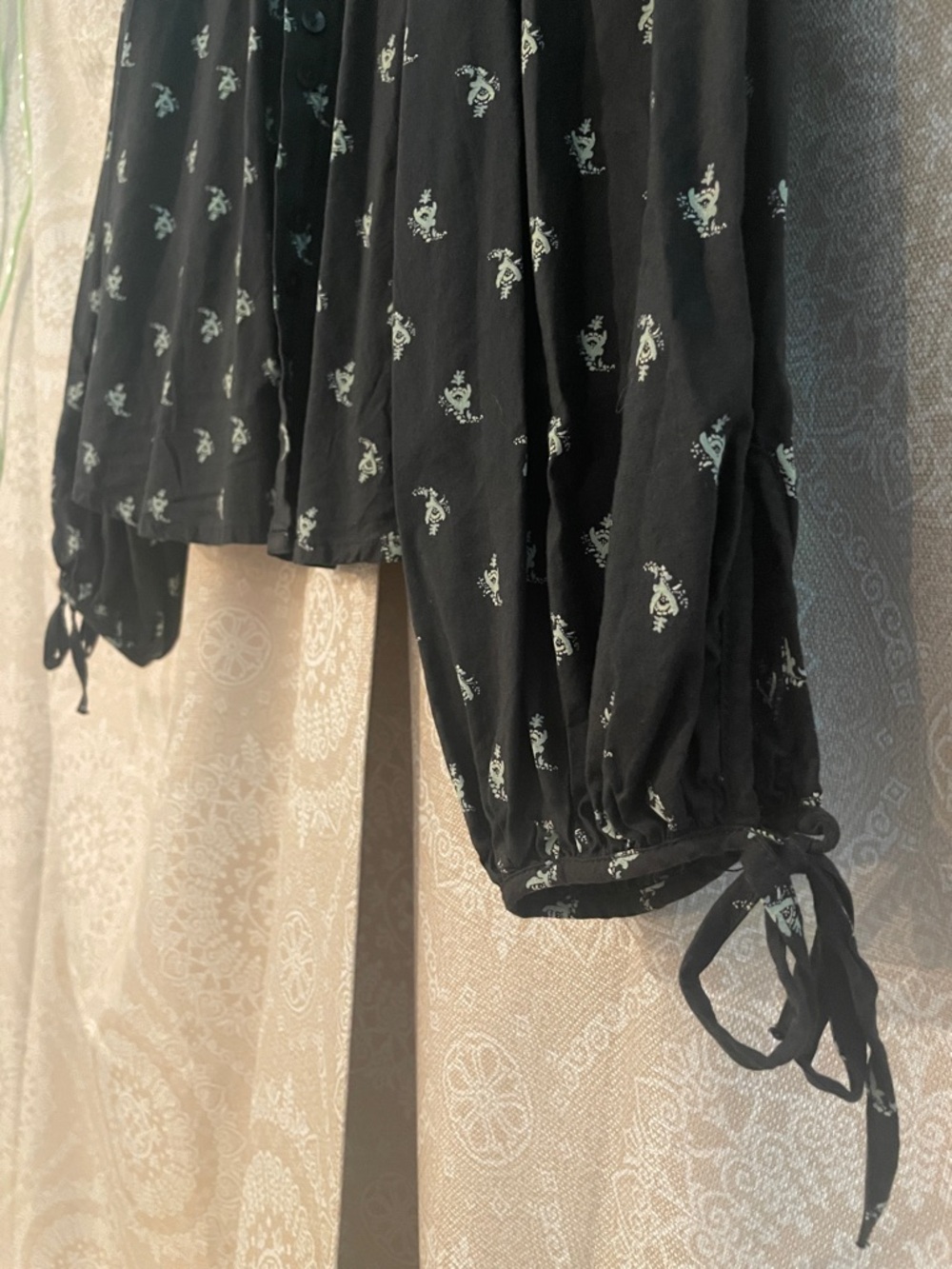 Universal Thread Black Floral Peter Pan Collar Blouse - Picture 6 of 7
